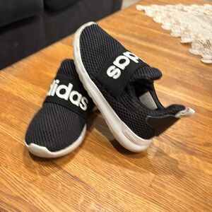 Adidas Sneakers with logo on front kids size 9